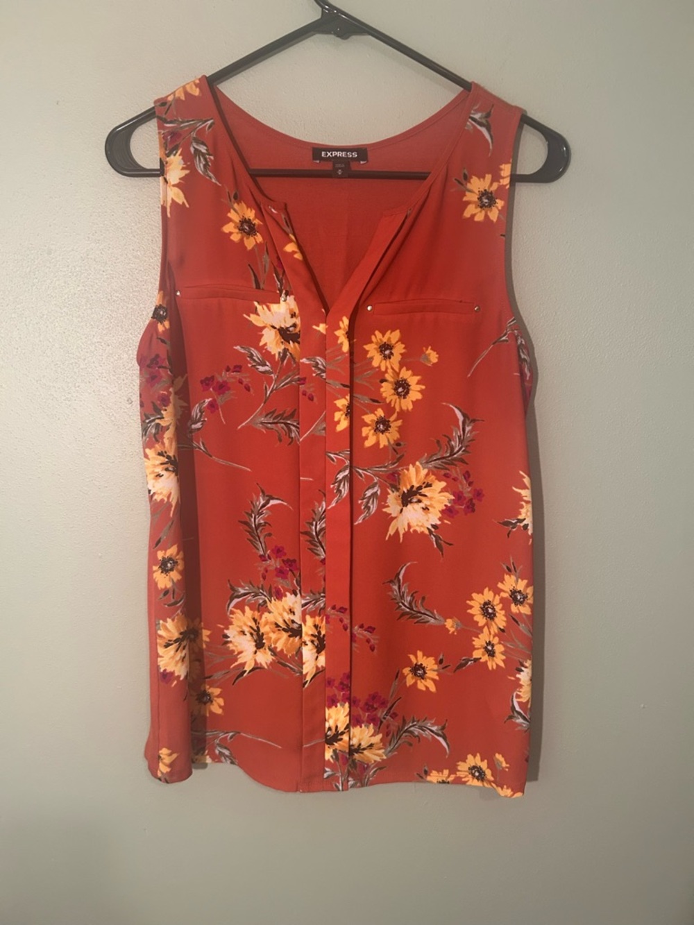 Express Rust-Orange Floral V-Neck Sleeveless Top Women’s Size Medium